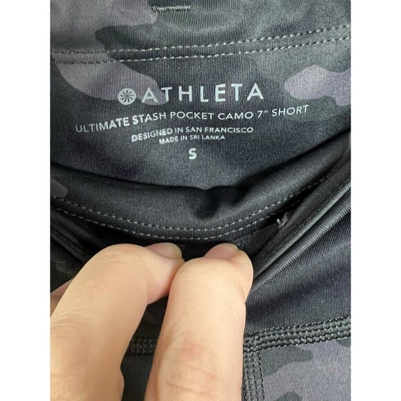 Athleta Ultimate Stash Shorts Black Gray Camo 7” Inseam Size S Women’s - Picture 4 of 7